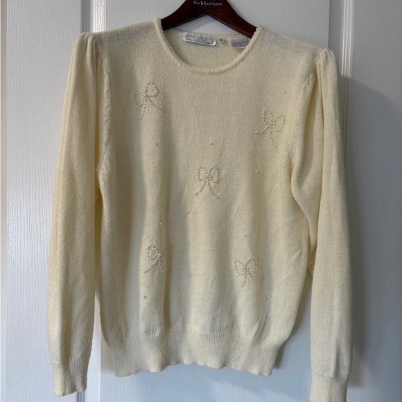 Vintage 90s Eaton Sweater Pearls Bows and Puckered Sleeves Made in Taiwan Large - Picture 9 of 10